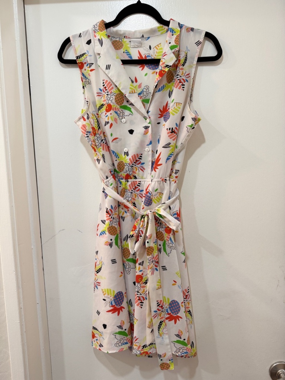 Sleeveless White Floral Print Tie-Waist Dress